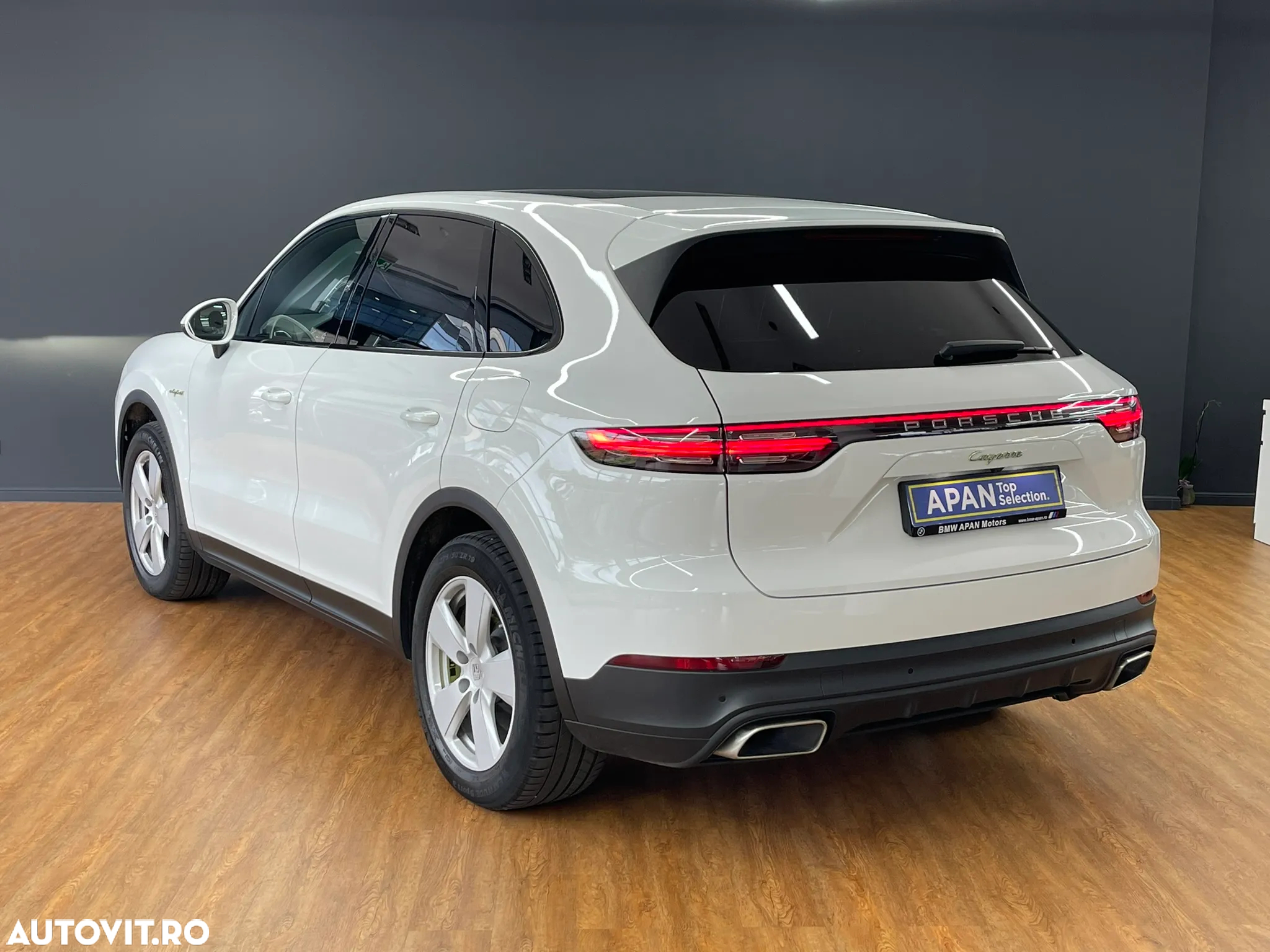 Porsche Cayenne - 6