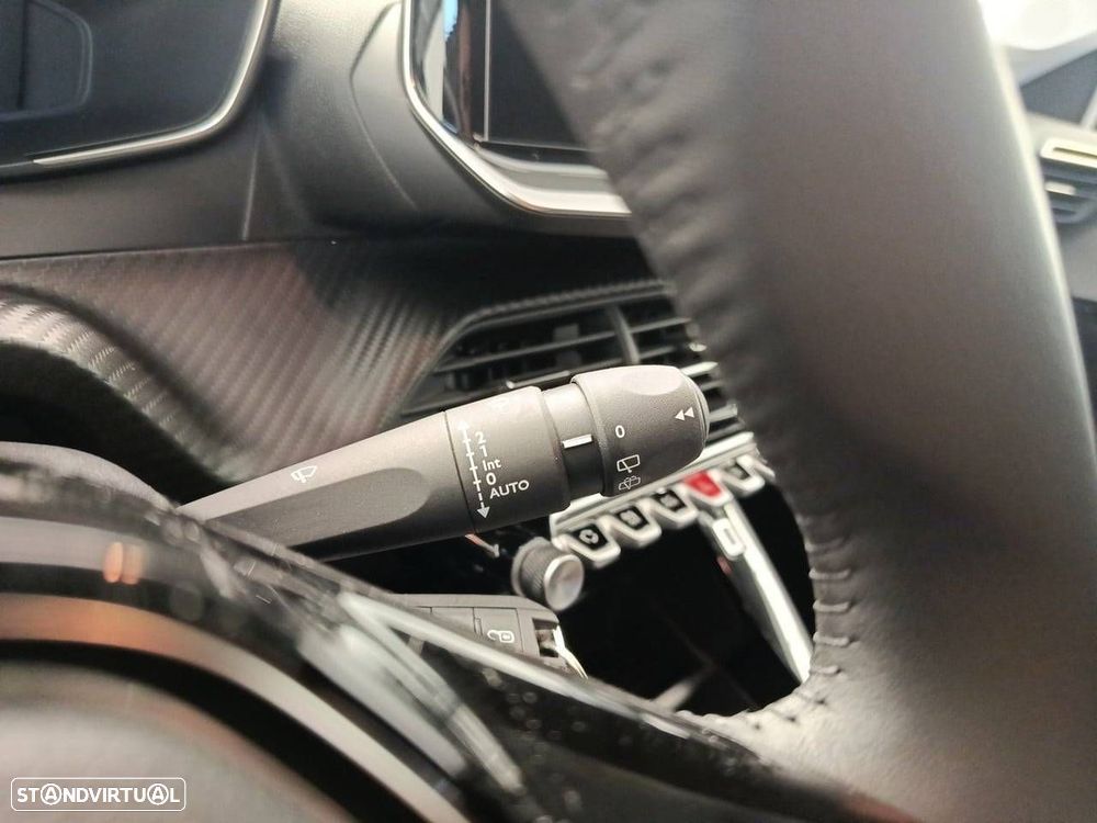 Peugeot 208 1.2 Hybrid Allure e-DCS6 - 15