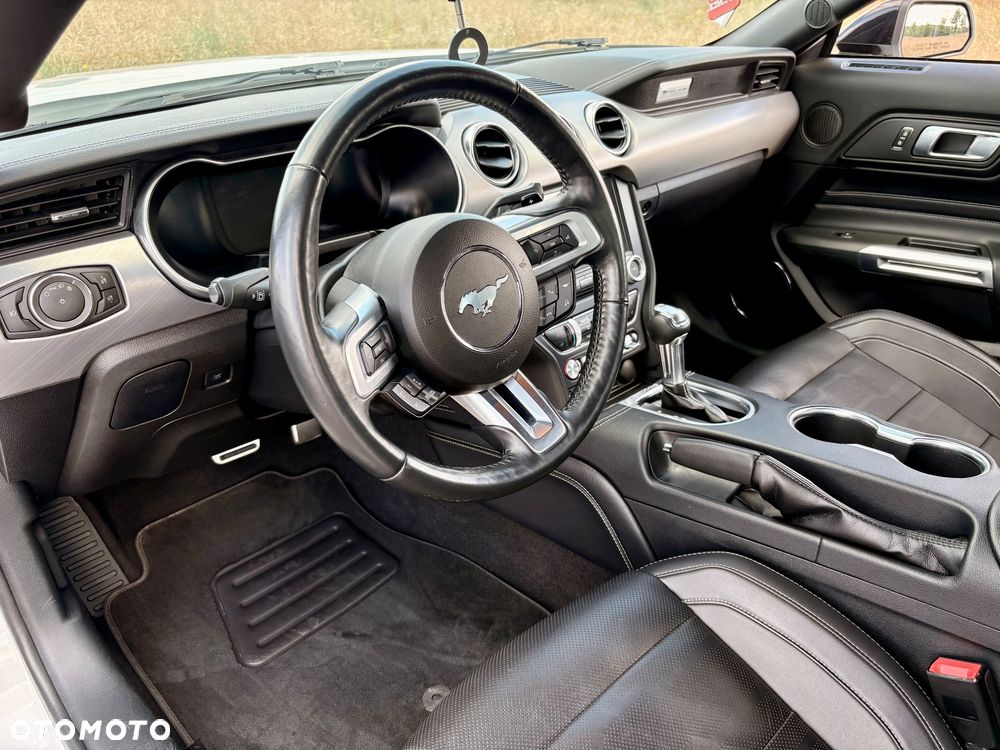 Ford Mustang - 9