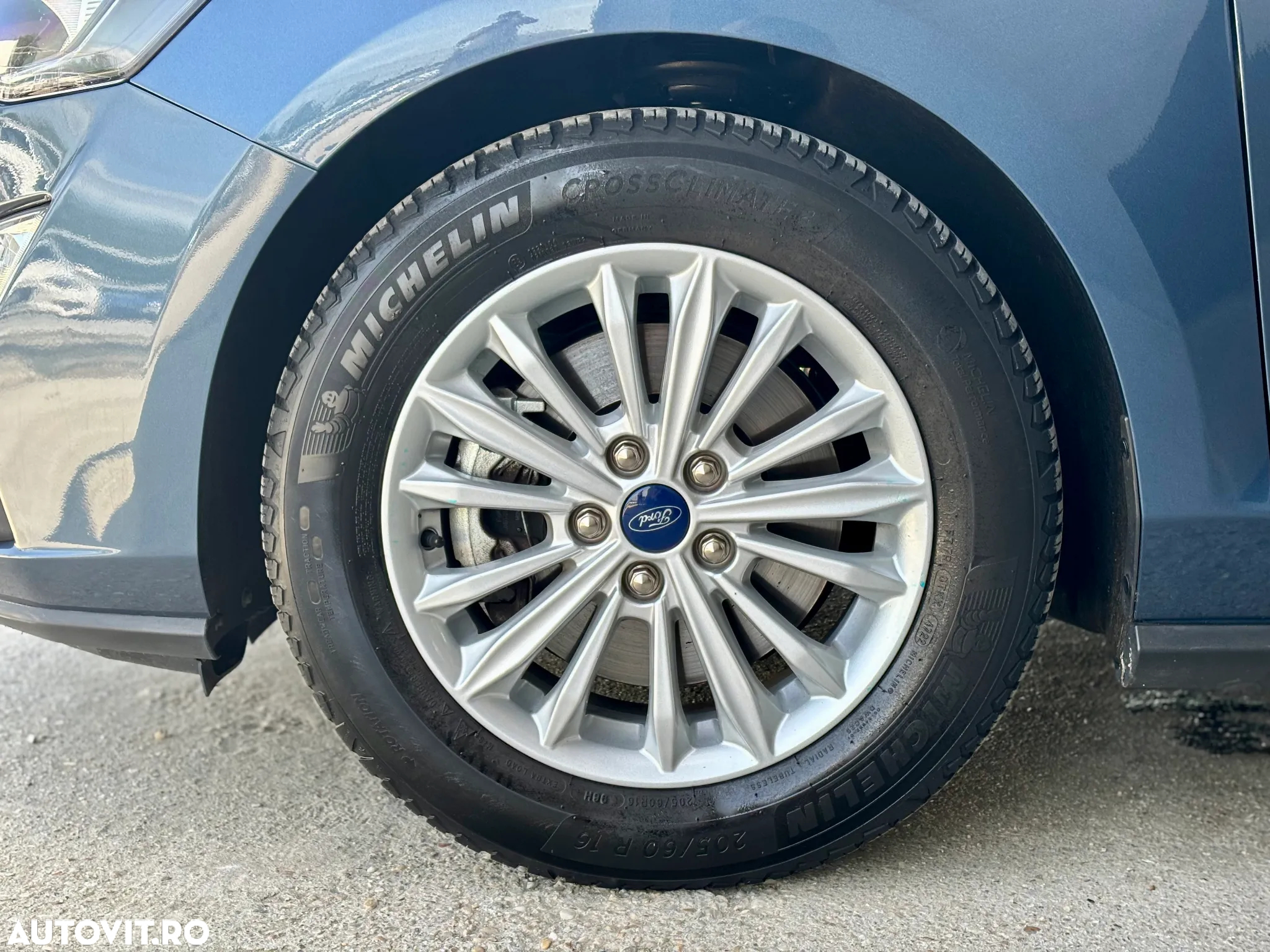 Ford Focus 1.0 EcoBoost Connected - 32