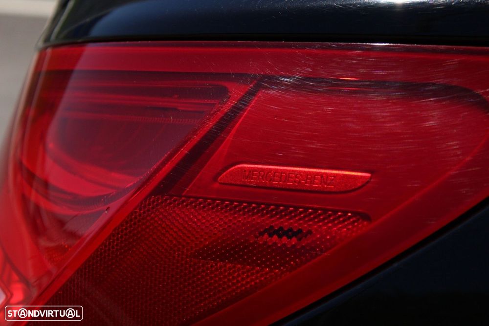 Mercedes-Benz CLA 45 AMG 4Matic 7G-DCT - 24