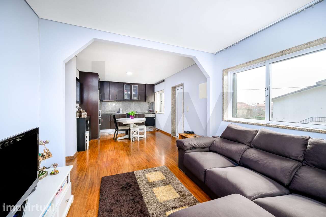 Moradia T2 | 3 frentes | Zona residencial tranquila | 15 min do Porto - Grande imagem: 2/25