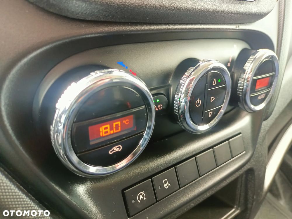 Iveco 35C16 POWER 160KM KONTENER WINDA 750Kg - 34