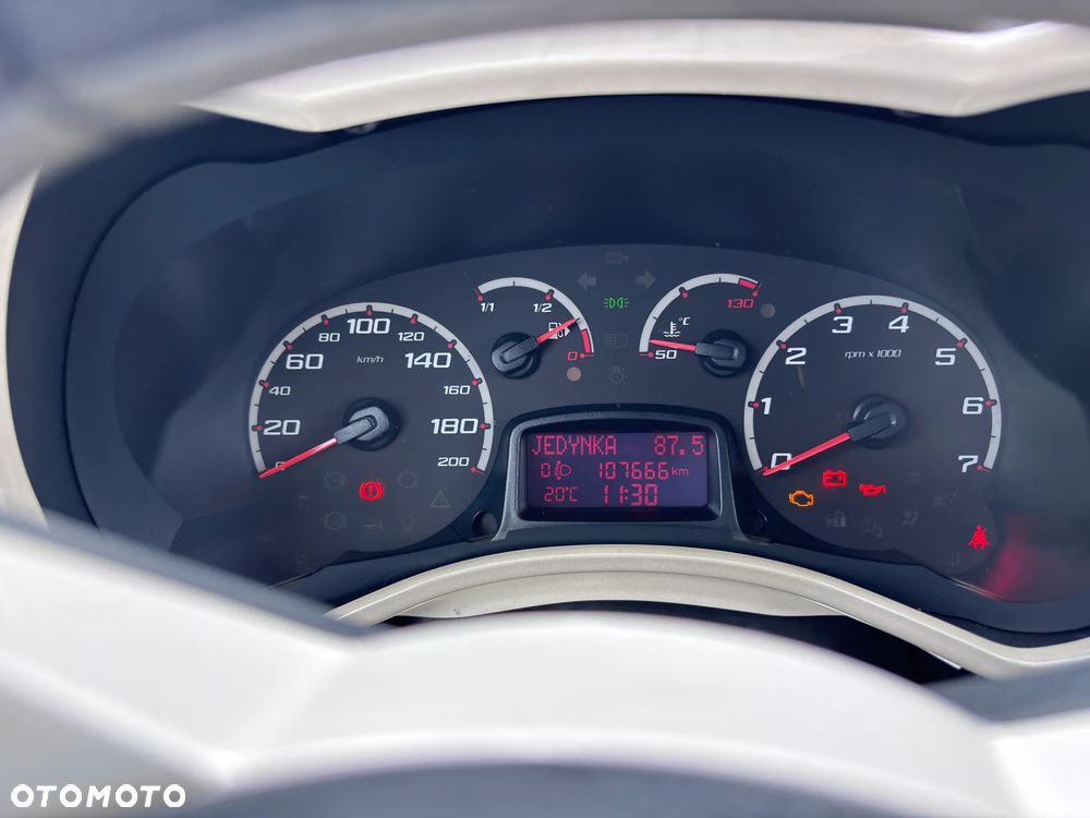 Ford KA 1.2 Titanium (air2) - 24