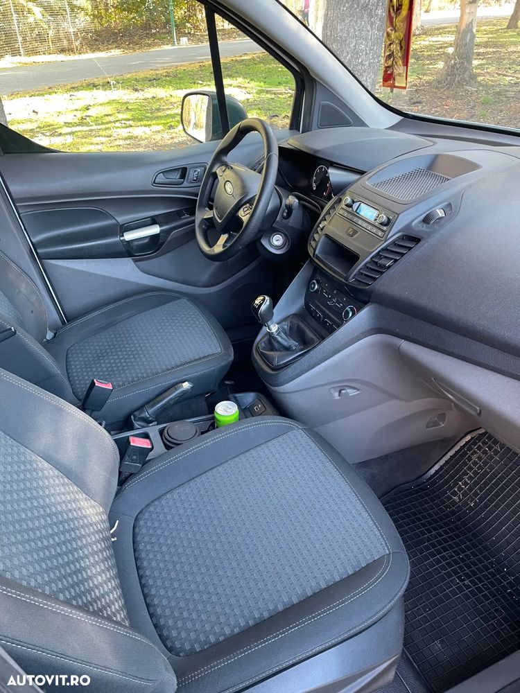 Ford Transit Connect - 8