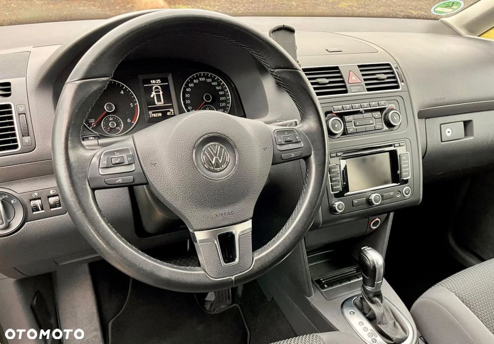 Volkswagen Touran 2.0 TDI DSG Highline - 20