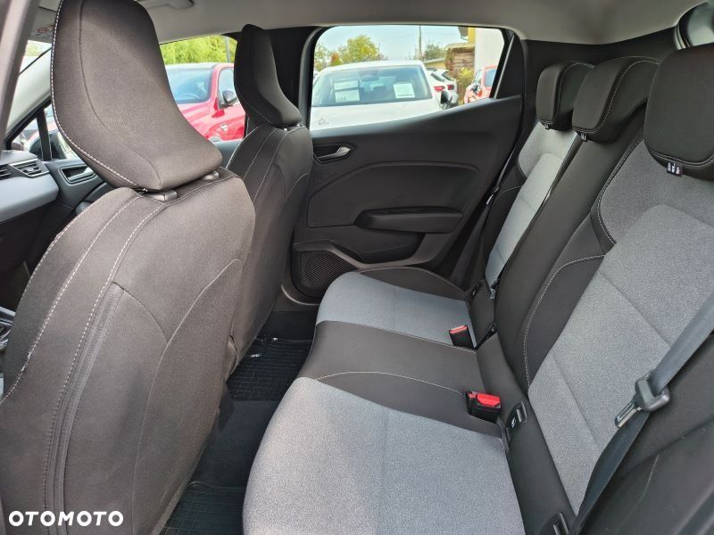 Renault Clio - 21