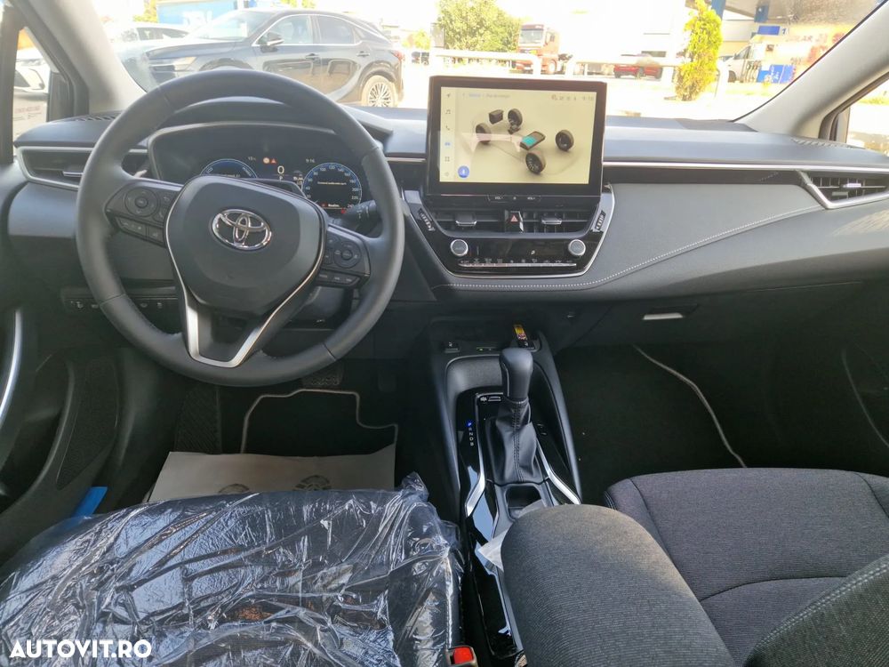 Toyota Corolla 1.8 HSD Business - 12