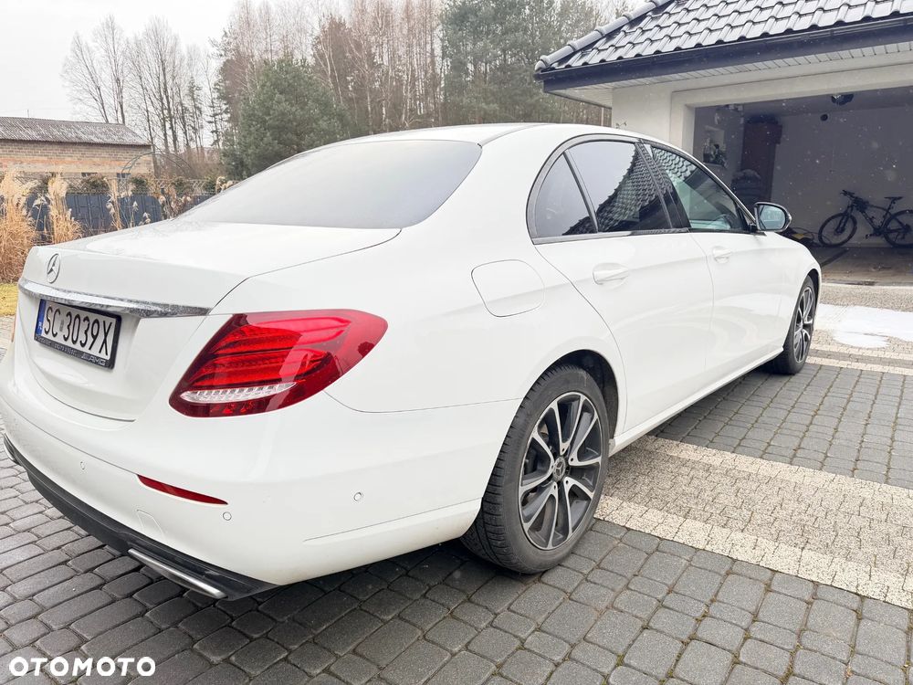 Mercedes-Benz Klasa E 220 d 4-Matic 9G-TRONIC - 4