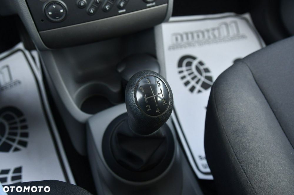 Renault Modus - 24
