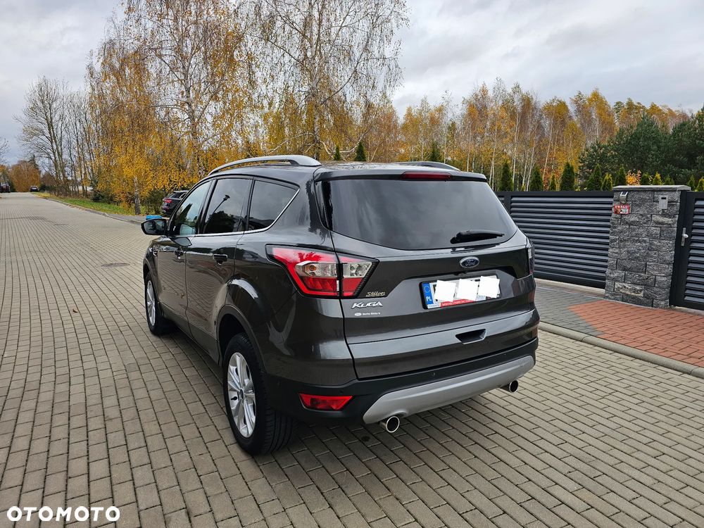 Ford Kuga 2.0 TDCi FWD Titanium Plus - 24
