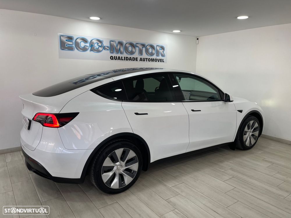 Tesla Model Y RWD - 14