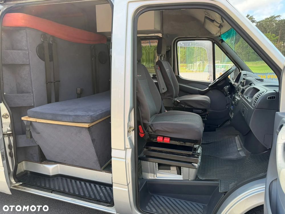 Mercedes-Benz Sprinter - 2