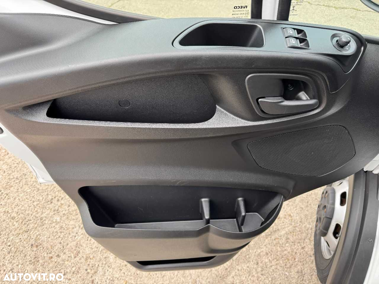 Iveco DAILY CUB CU LIFT HIDRAULIC - 15