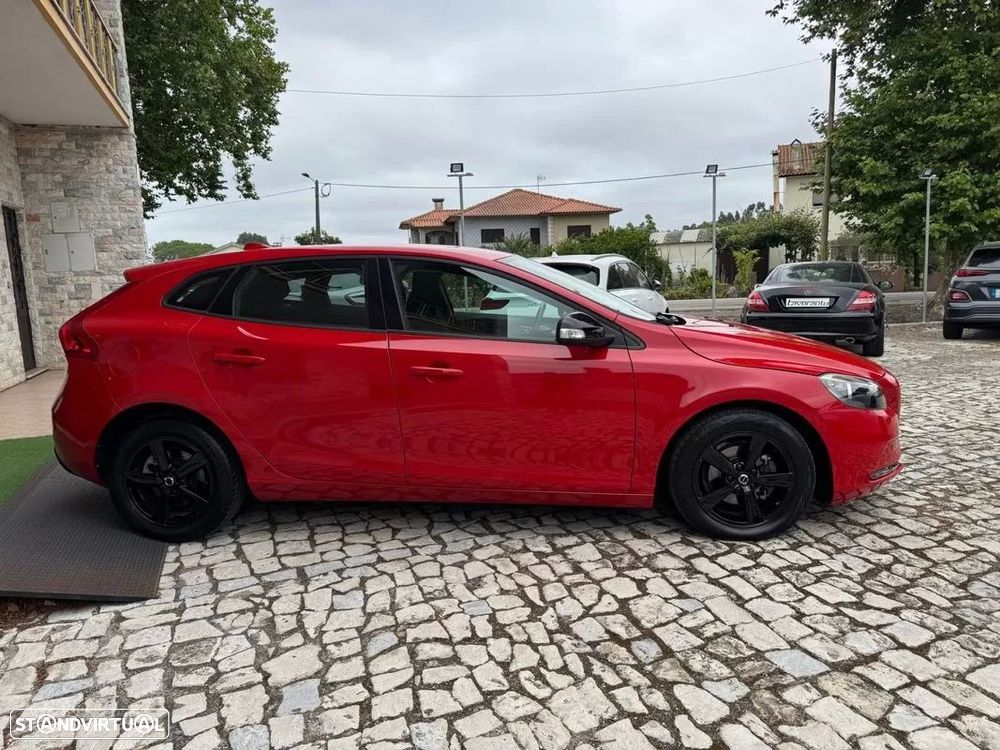 Volvo V40 2.0 D2 Momentum - 5