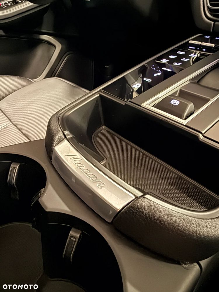 Porsche Macan Standard - 12