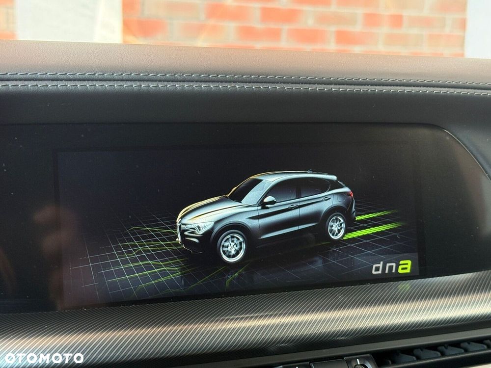 Alfa Romeo Stelvio - 28