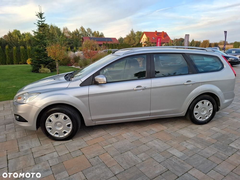 Ford Focus 1.6 16V Ghia - 10