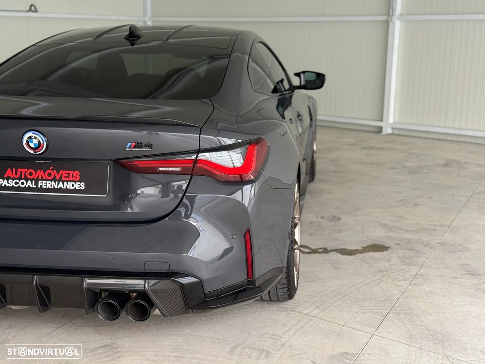 BMW M4 Competition Pack 50 anos M - 37