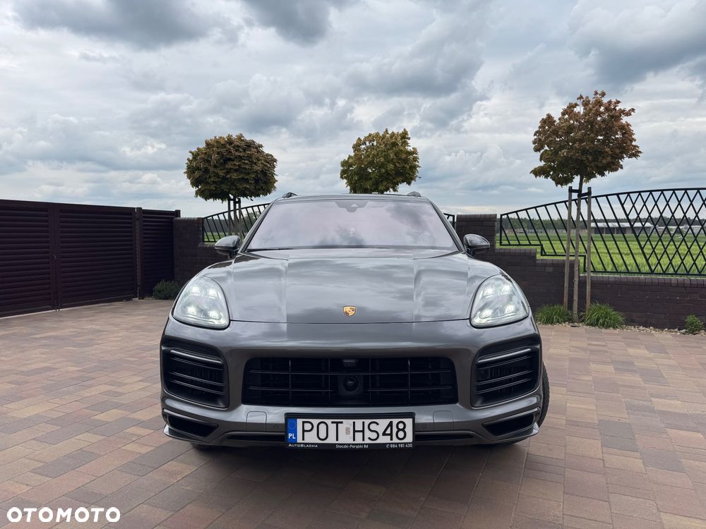 Porsche Cayenne GTS - 2