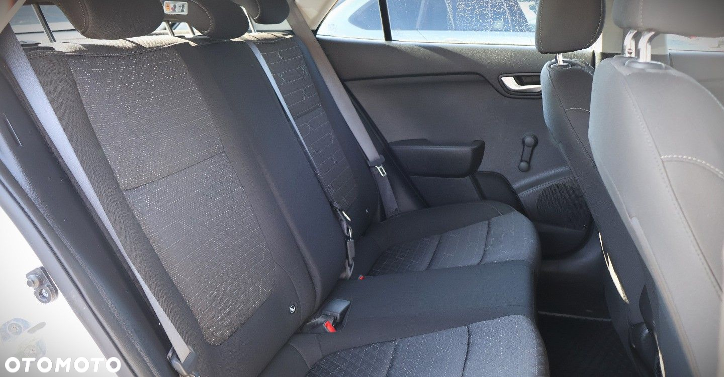 Kia Rio - 15