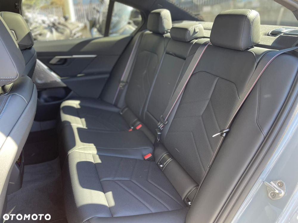 BMW Seria 5 - 27