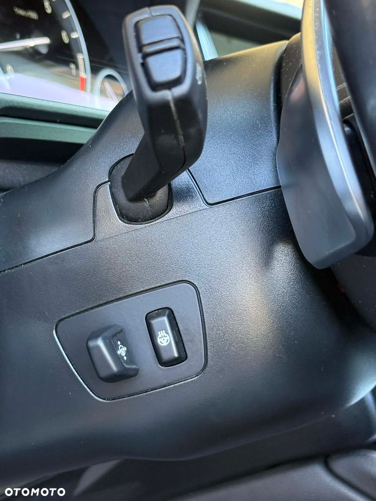 BMW Seria 5 535i xDrive Sport-Aut - 12