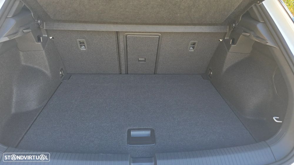 VW T-Roc 2.0 TDI R-Line DSG - 13