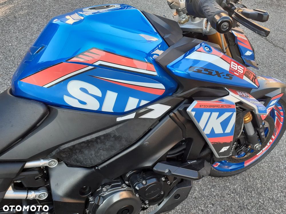 Suzuki GSX 1000 - 15
