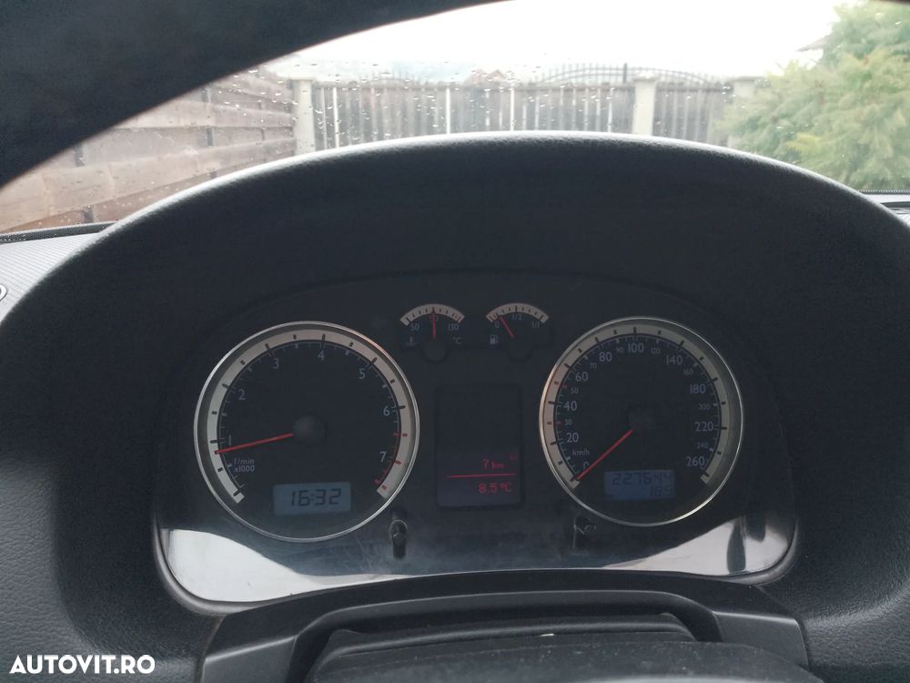 Volkswagen Bora 1.6 Highline - 3