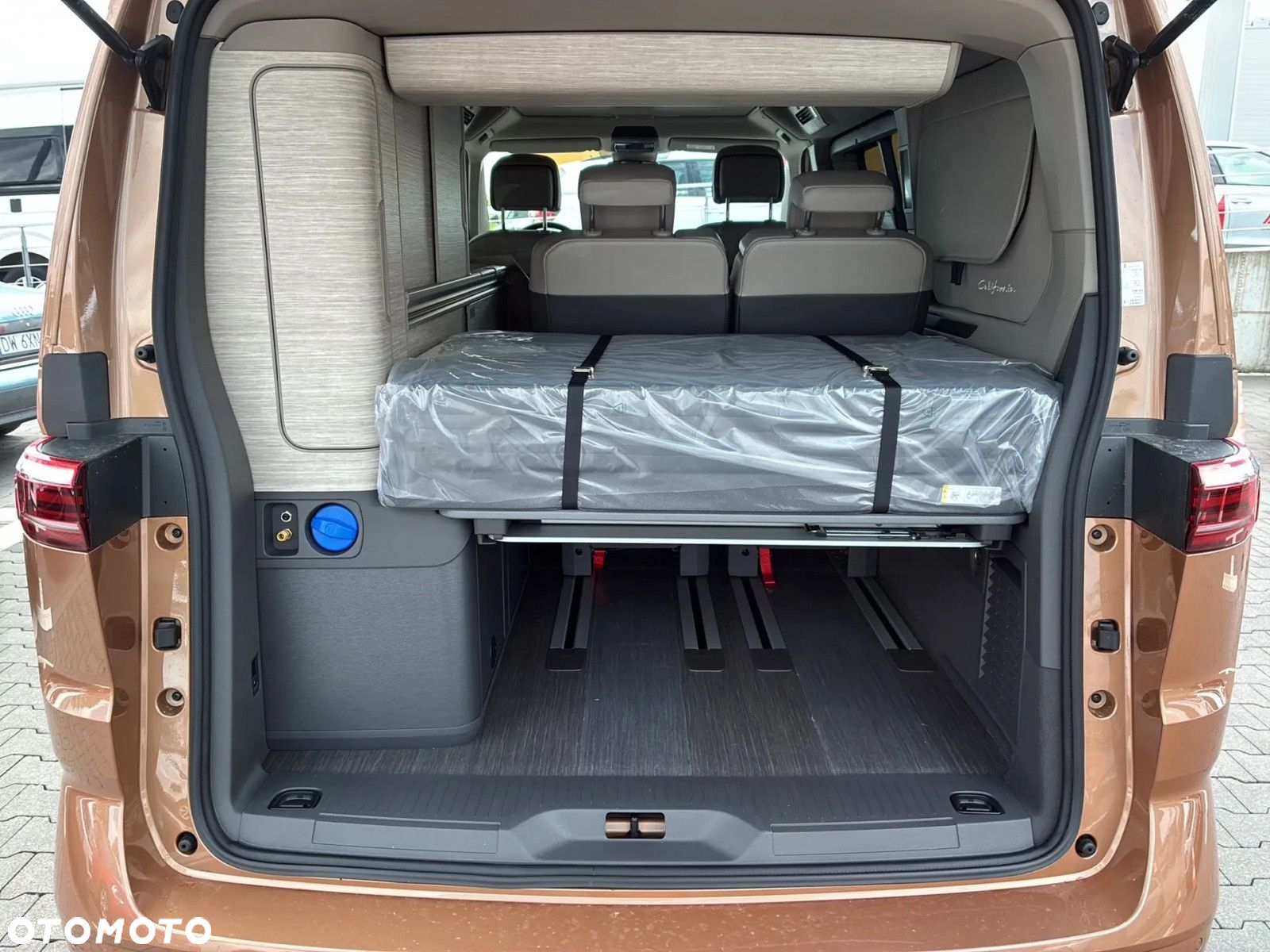 Volkswagen California - 11