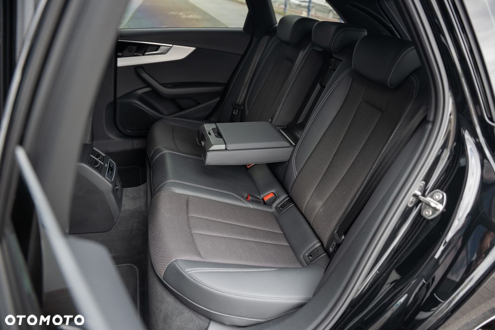 Audi A4 Avant 35 TFSI S tronic S line - 35