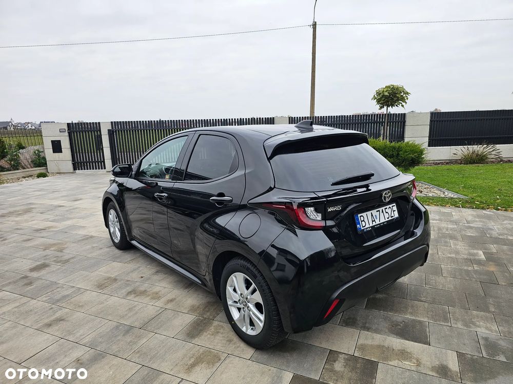 Toyota Yaris - 10