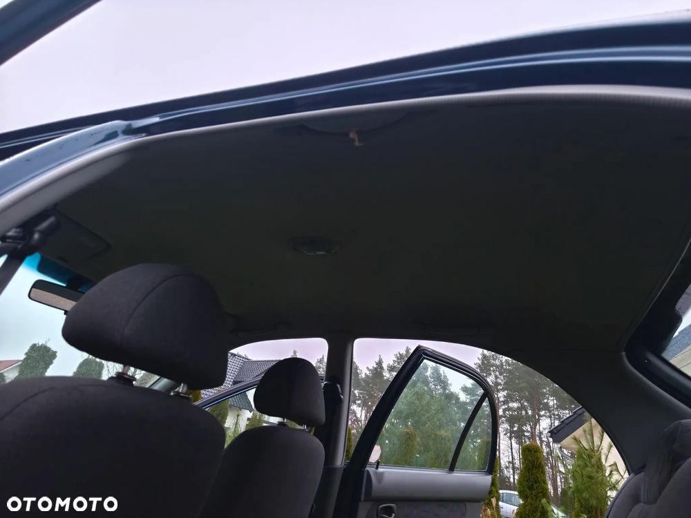 Hyundai Accent 1.3 GLS - 25