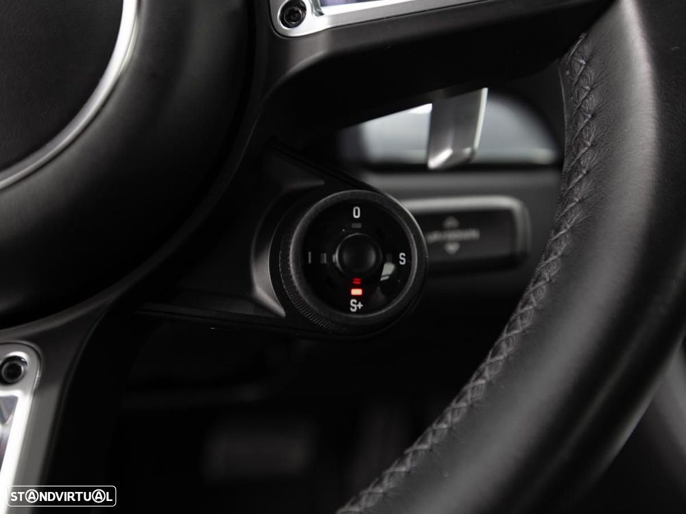 Porsche 718 Cayman - 19