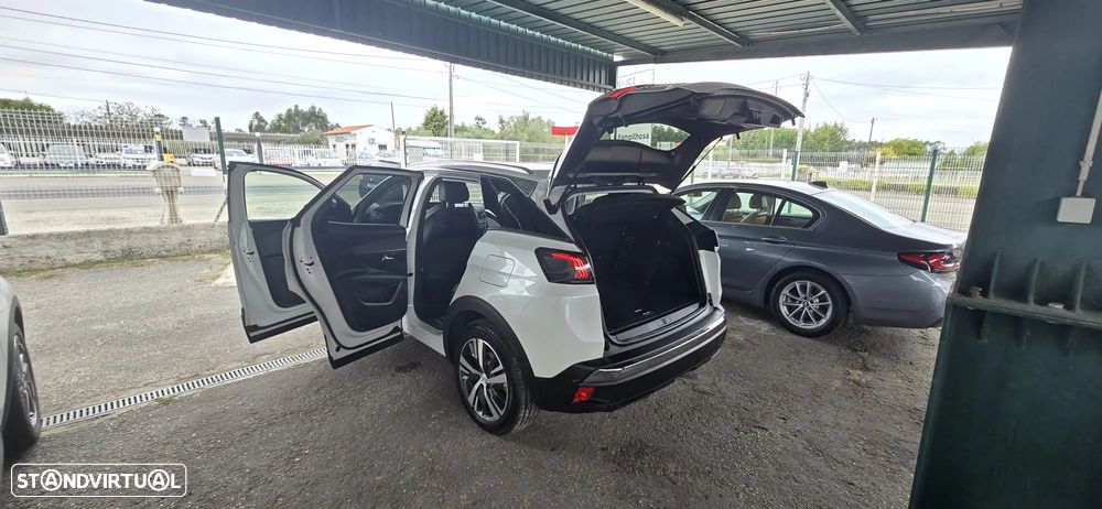 Peugeot 3008 Plug-In Hybrid 225 e-EAT8 Allure Pack - 34
