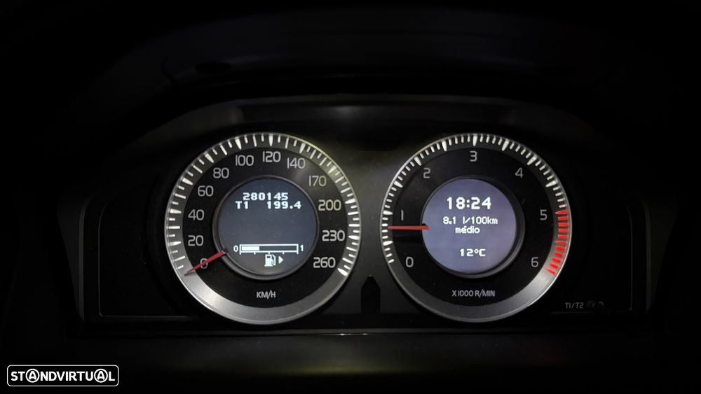 Volvo XC 60 D5 Summum - 12