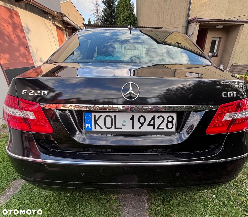 Mercedes-Benz Klasa E 220 CDI DPF BlueEFFICIENCY Automatik - 4
