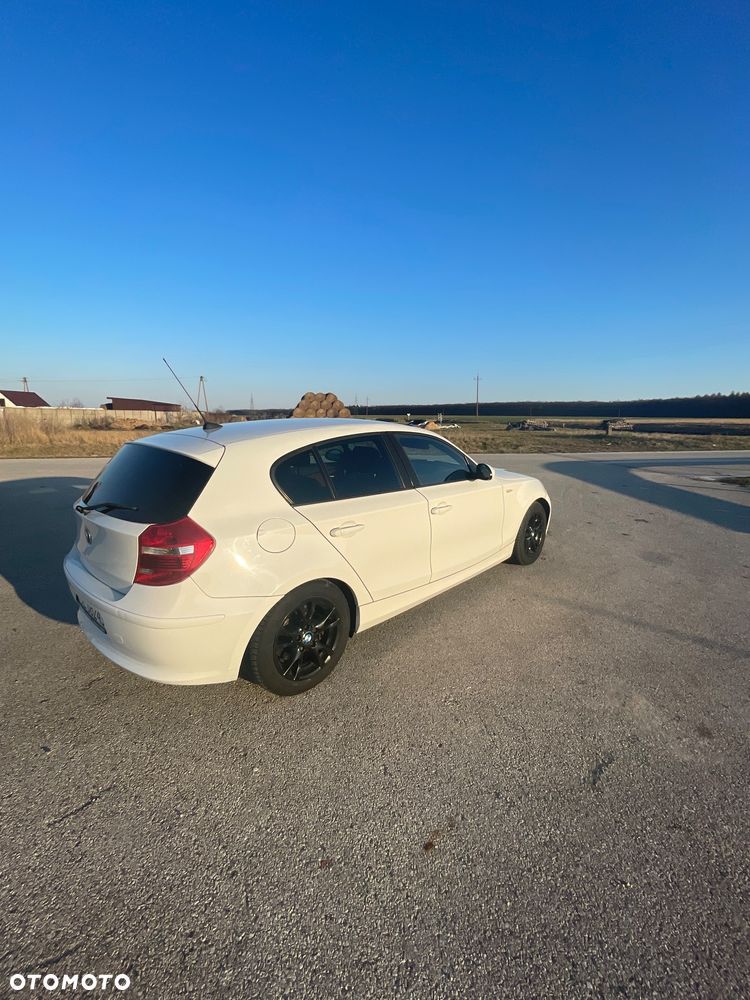 BMW Seria 1 118d DPF - 3