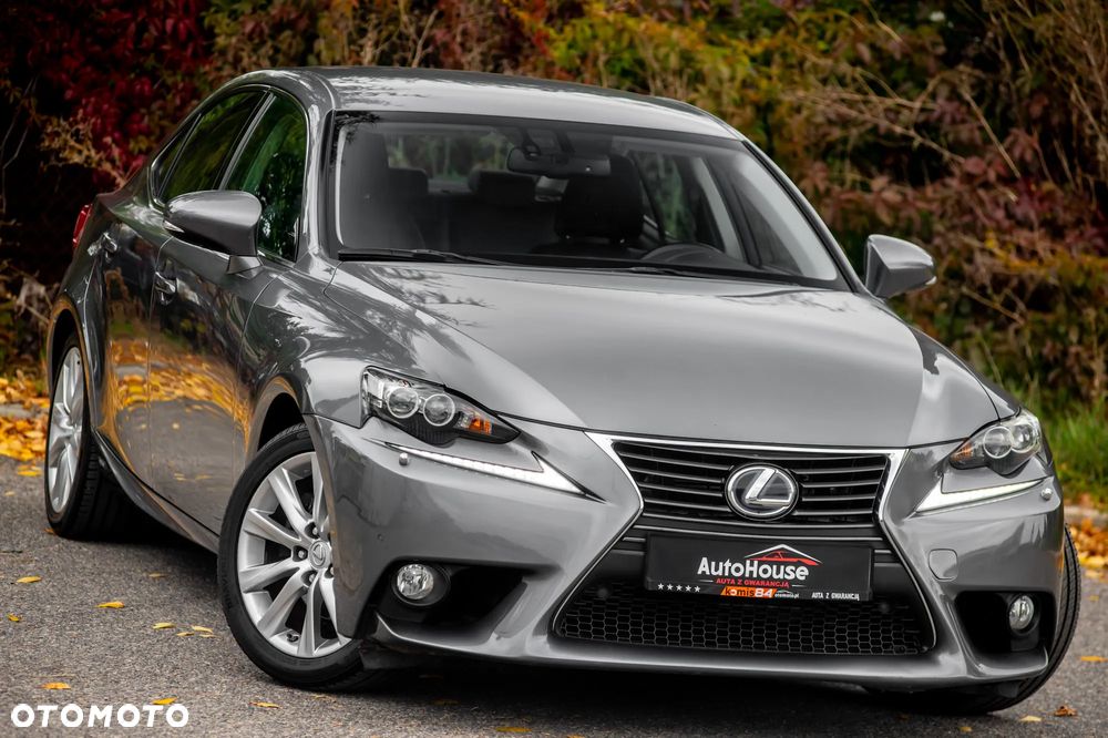 Lexus IS 300h Business Edition - 1