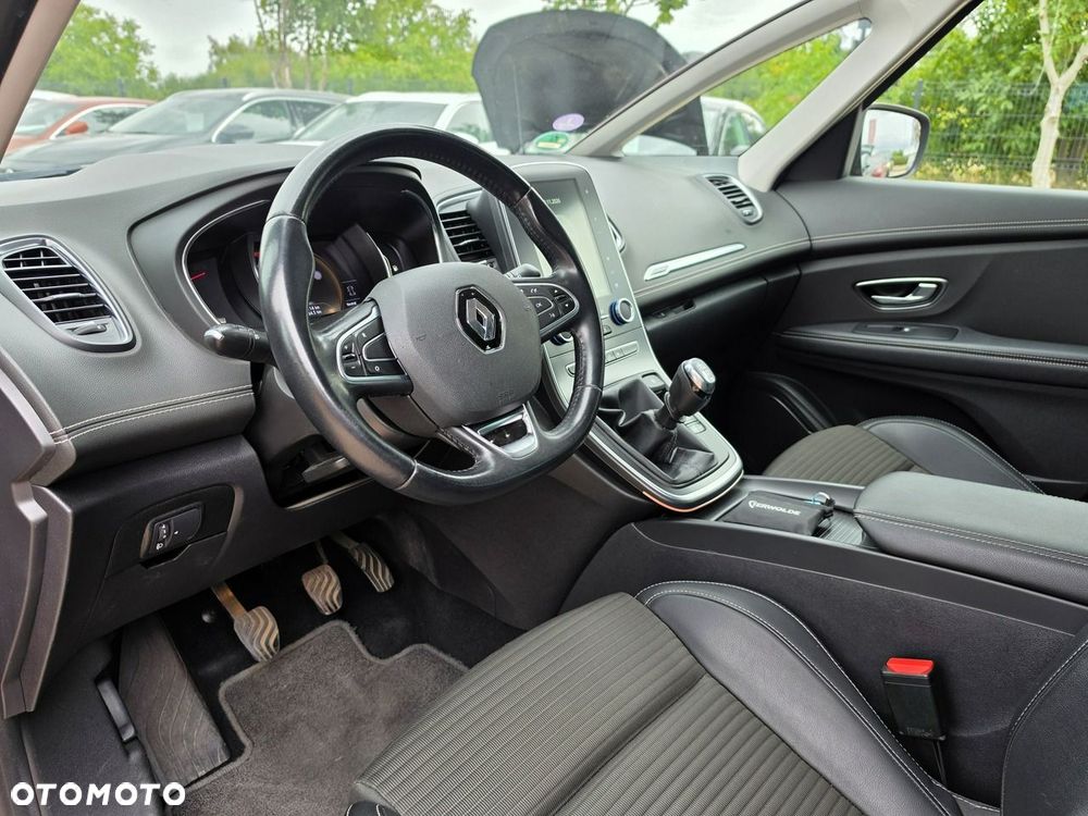 Renault Scenic 1.3 TCe FAP Intens - 29