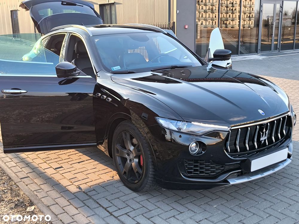 Maserati Levante Q4 Executive - 18
