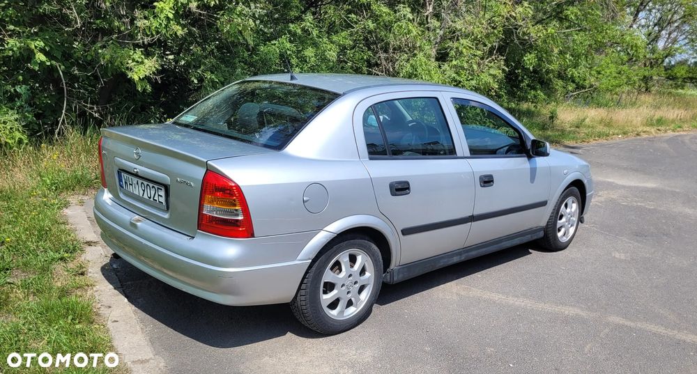 Opel Astra - 2