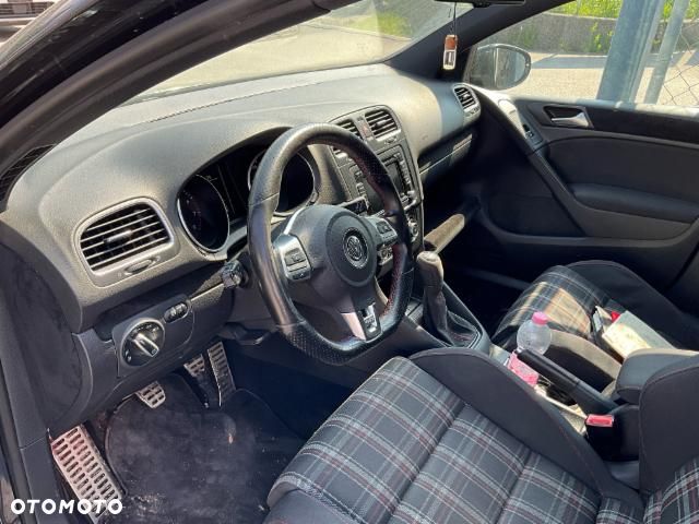 Volkswagen Golf 2.0 GTI - 8