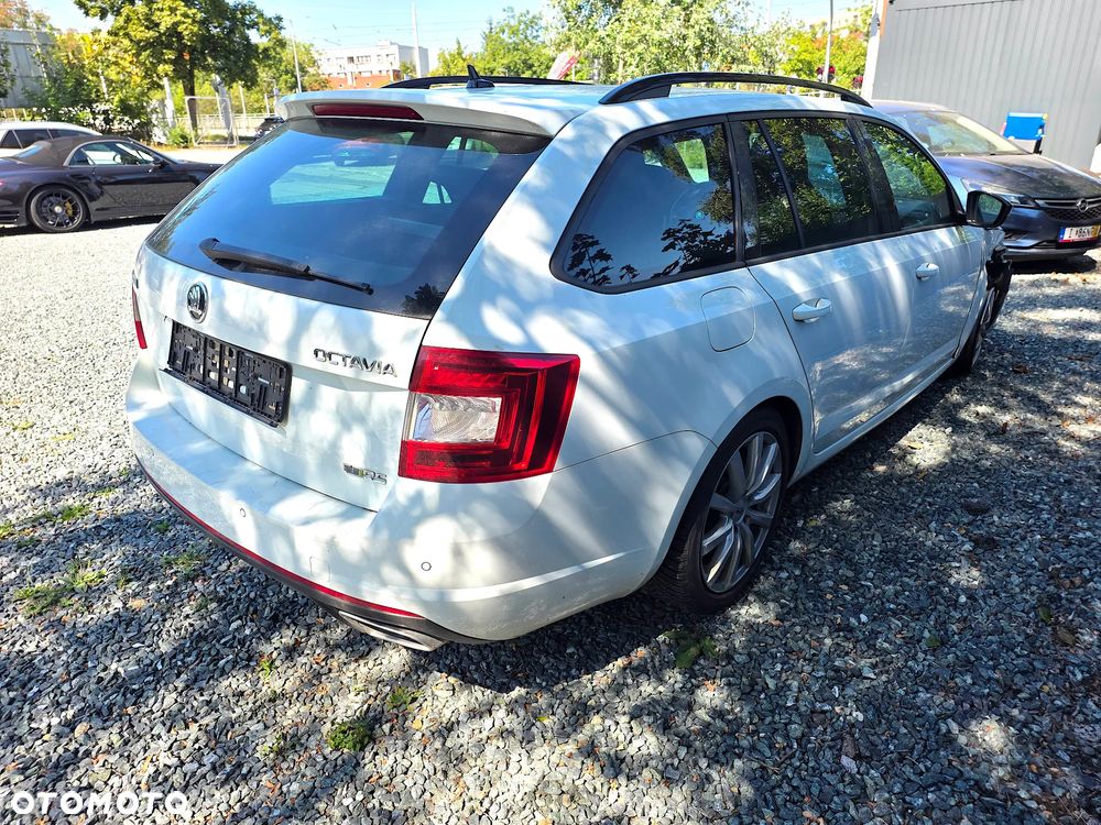 Skoda Octavia 2.0 TDI SCR RS DSG - 5