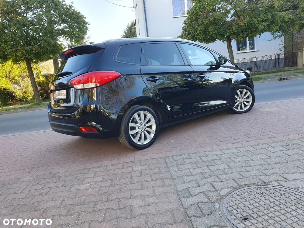 Kia Carens 1.6 GDI Attract - 27