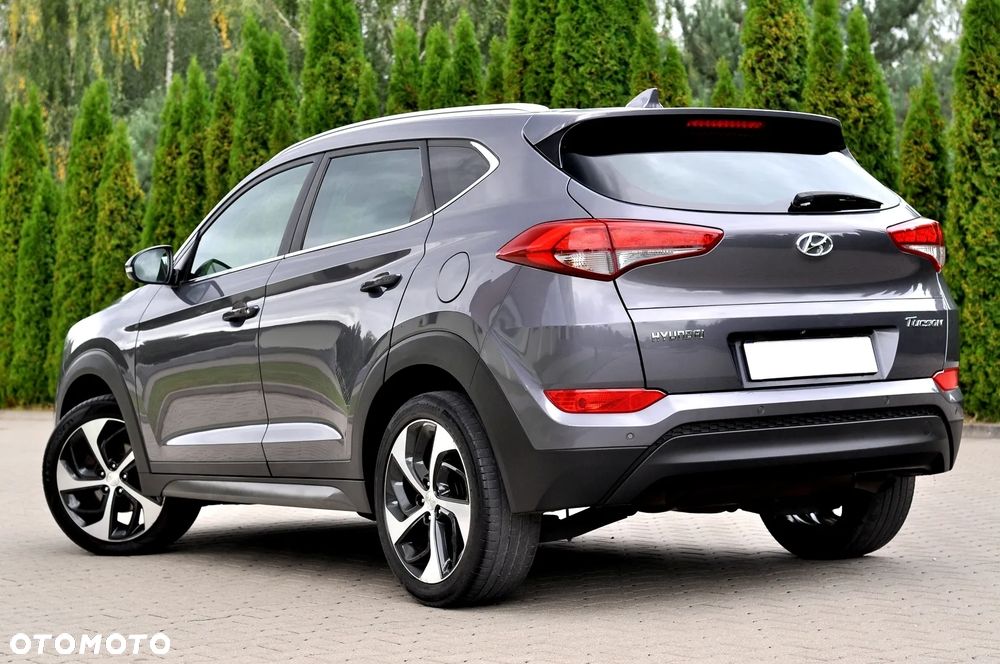 Hyundai Tucson 1.7 CRDI BlueDrive Style 2WD - 10