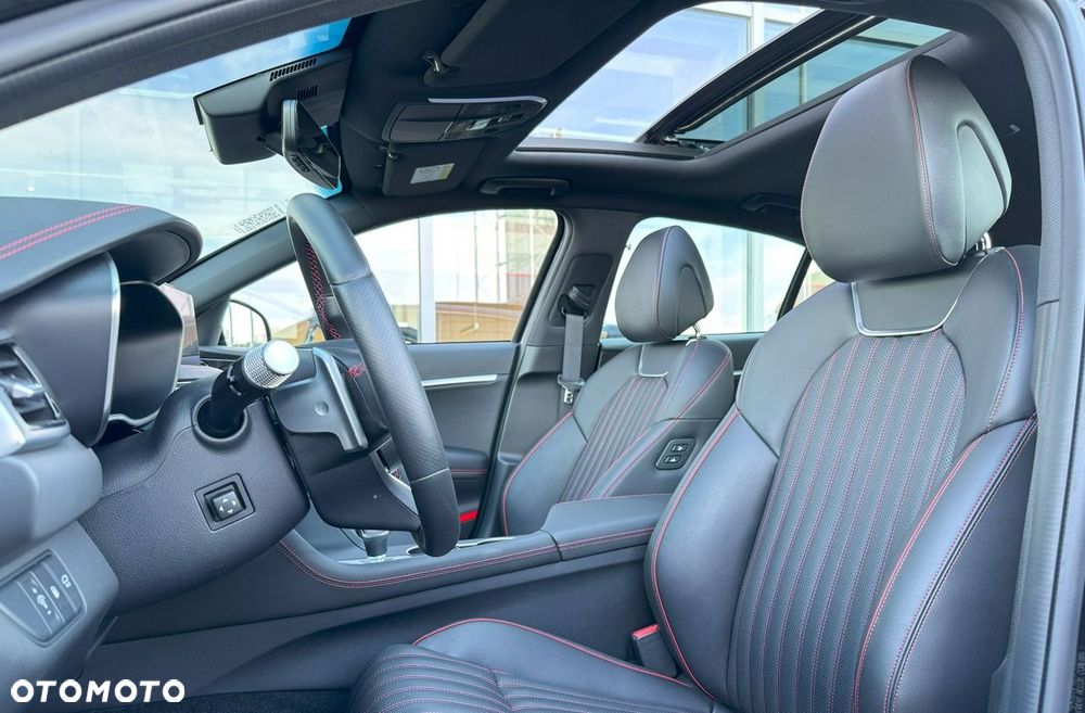 Genesis G70 - 13
