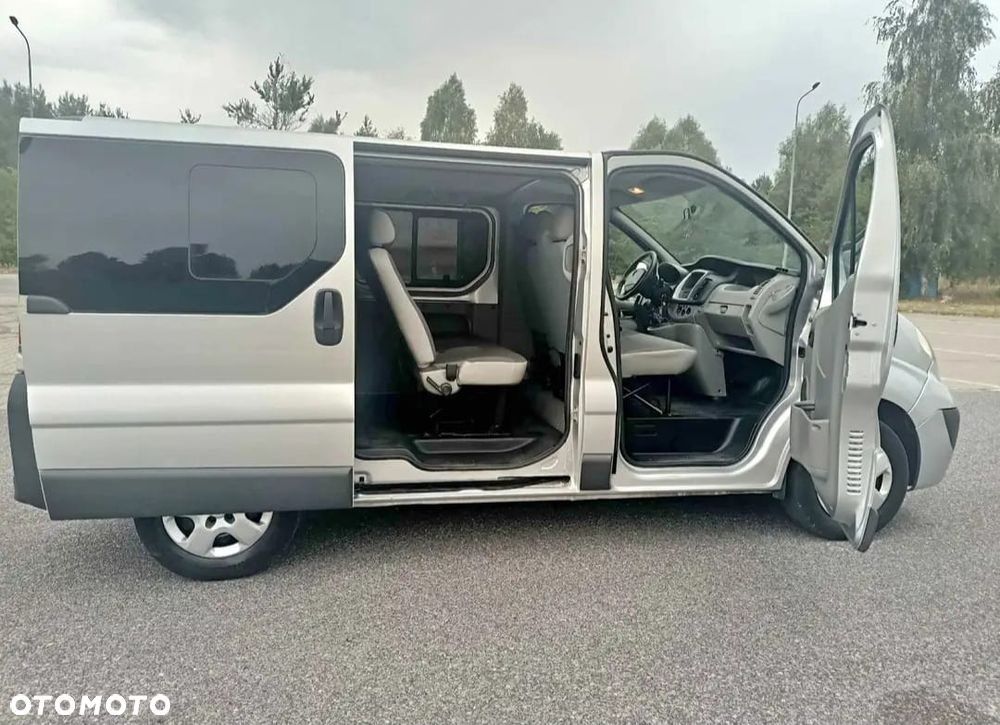 Opel Vivaro - 1