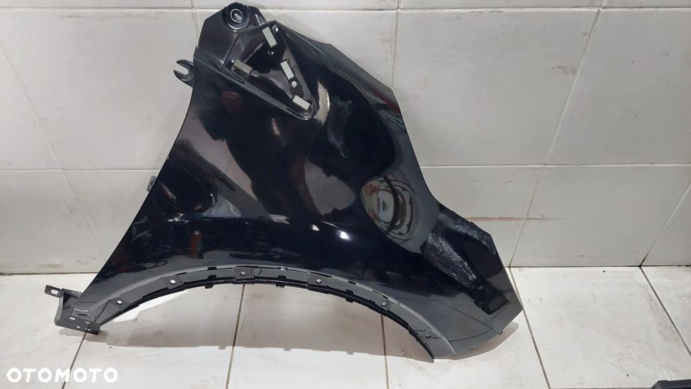 Błotnik przód prawy czarny Renault Captur 2015 rok kolor BIXNU - 1